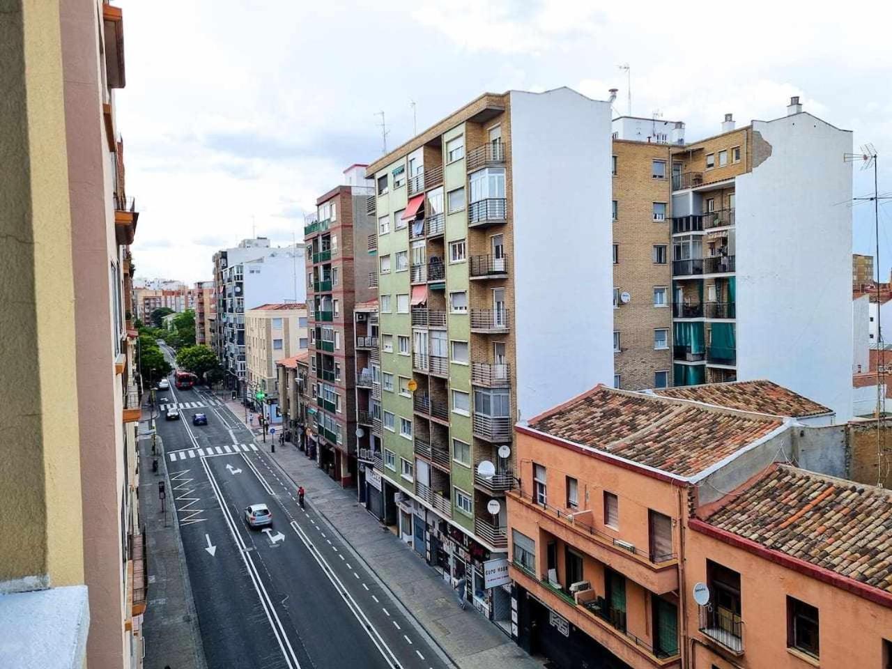 Highway To El Pilar Comotucasa Zaragoza Eksteriør bilde